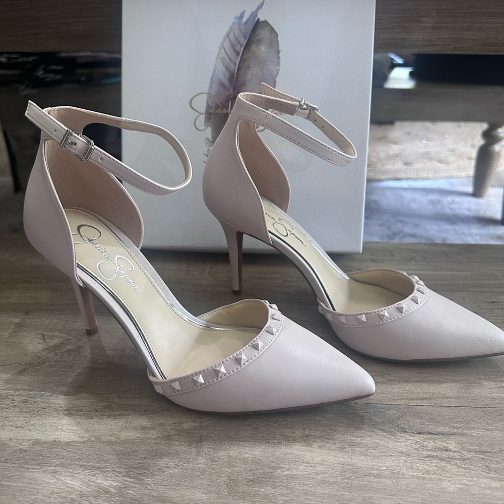 JESSICA SIMPSON light blush "LYVIANA" Pointy Toe, Ankle Strap Pump, Sz 9.5